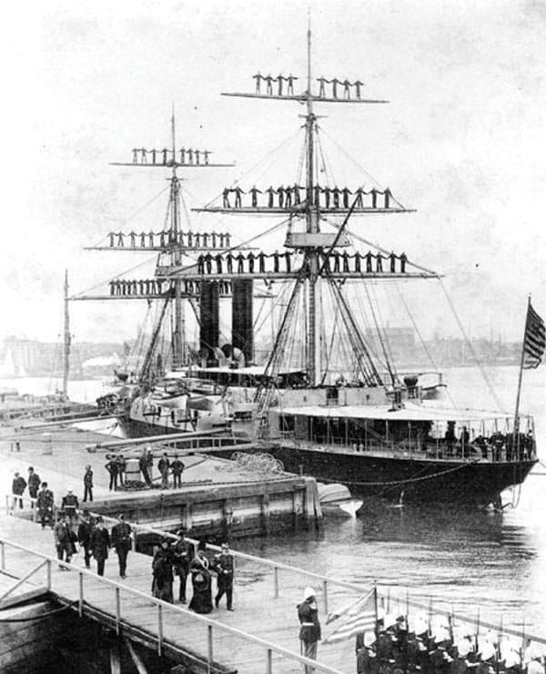 Kapiolani and Liliuokalani boarding ship in New York to England