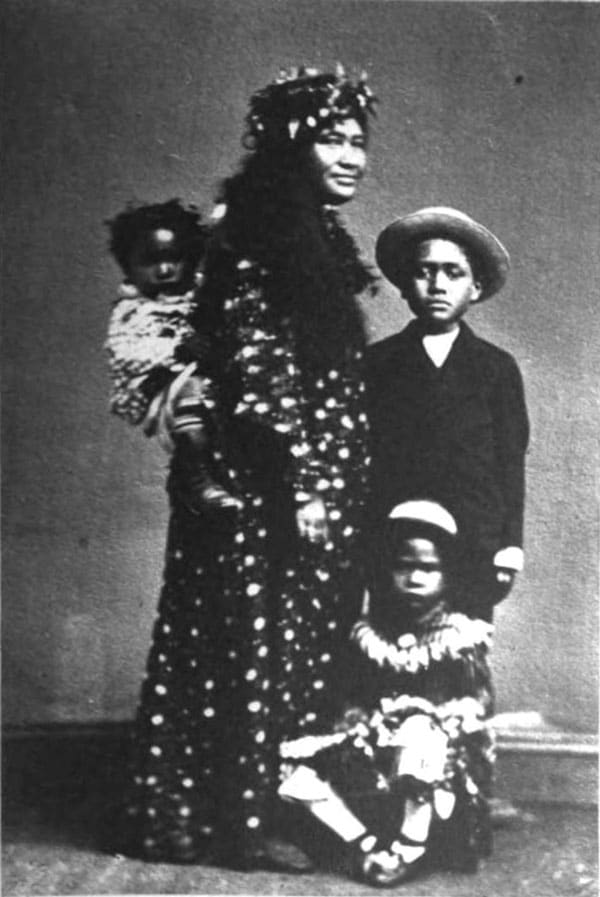 Wahine and her three children